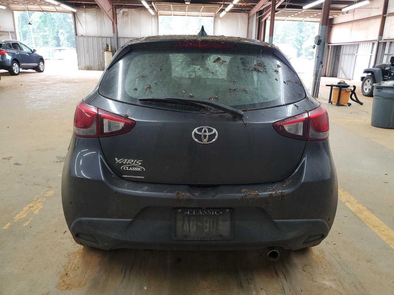 2020 Toyota Yaris Le - Image 6