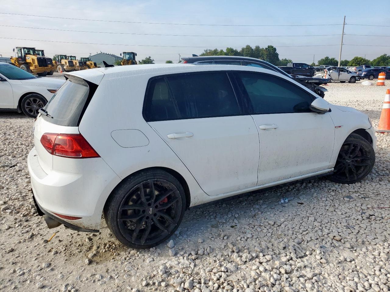 2016 Volkswagen Gti S/Se - Image 3