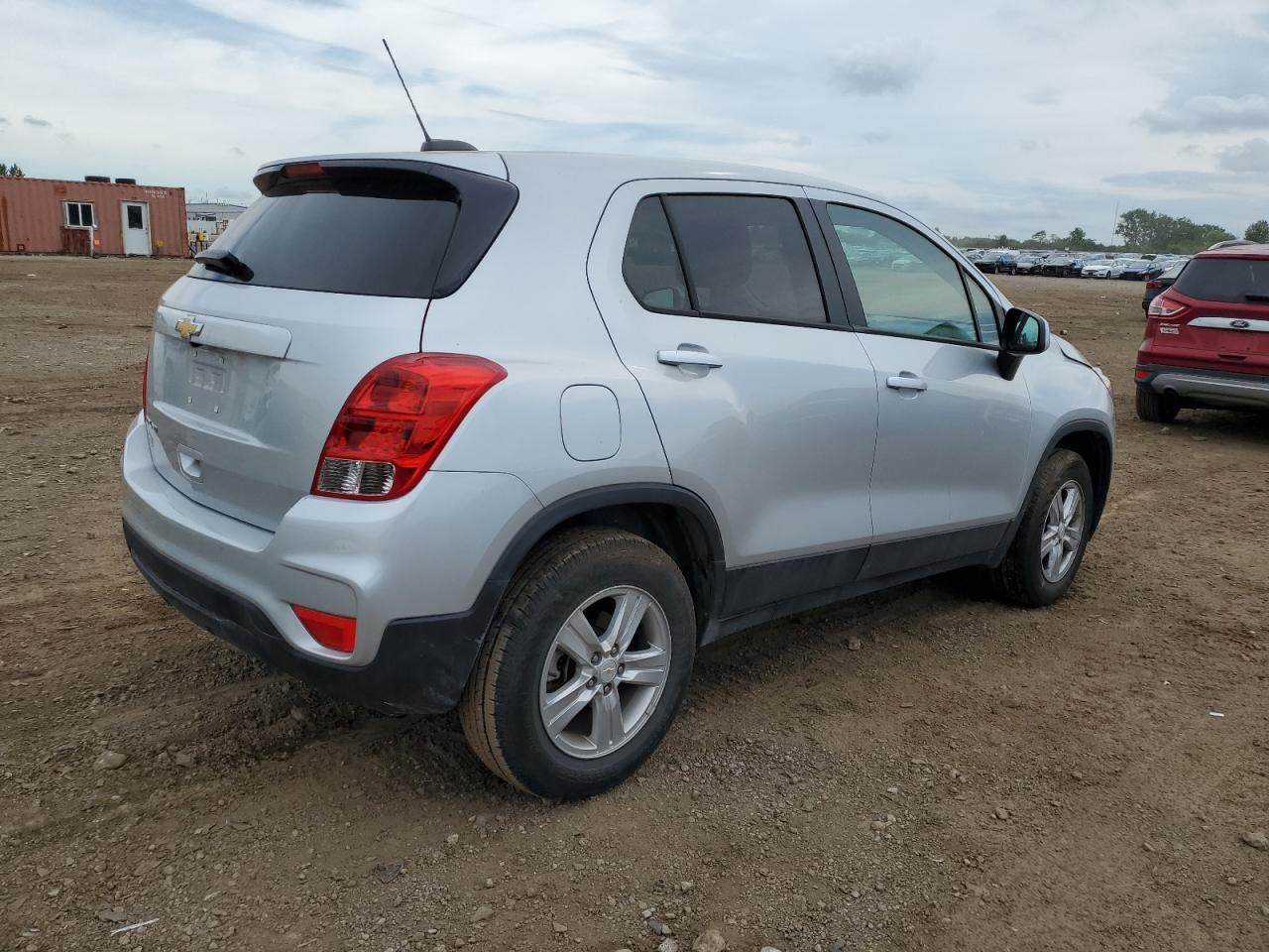 2022 Chevrolet Trax Ls - Фото 3