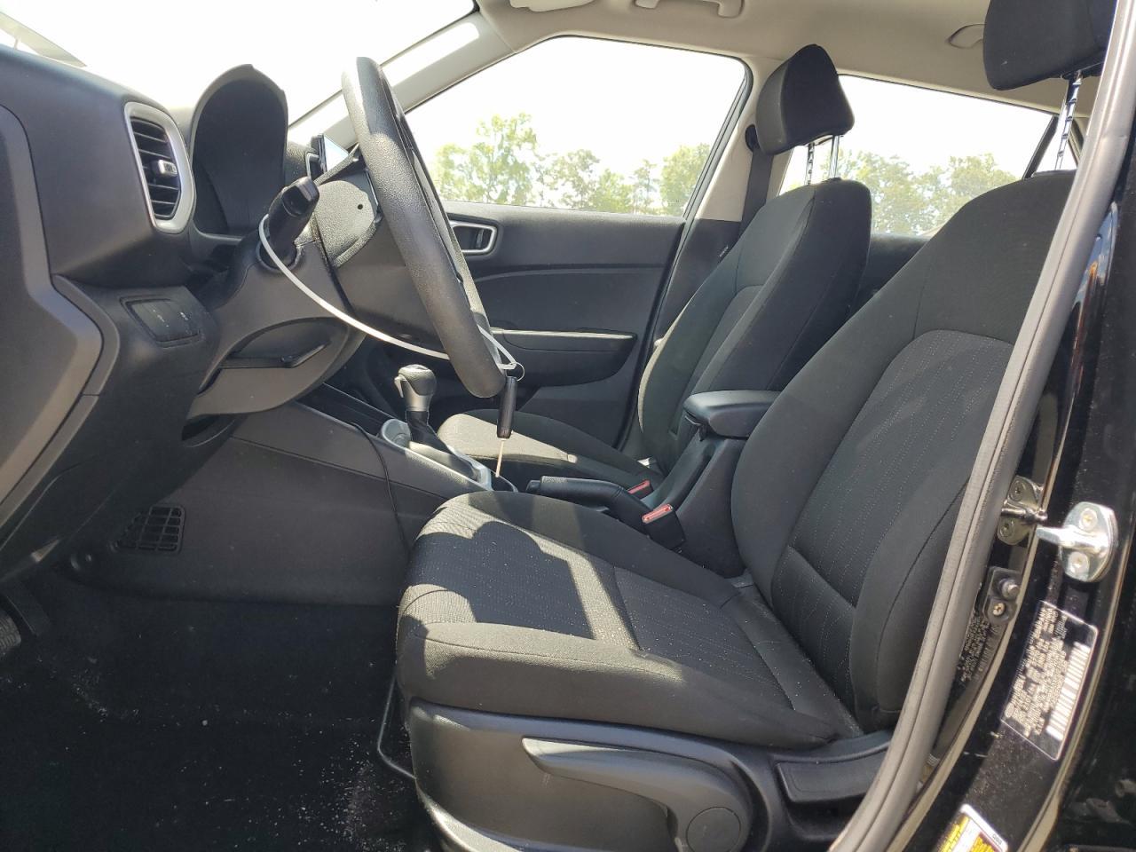 2023 Hyundai Venue Se - Image 7