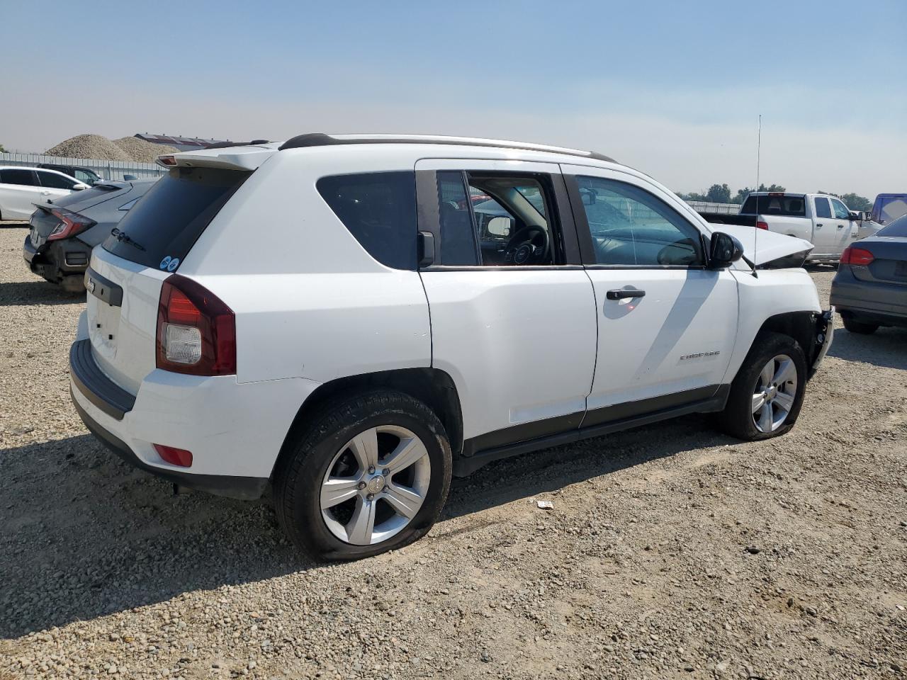 2016 Jeep Compass Sport - Фото 3