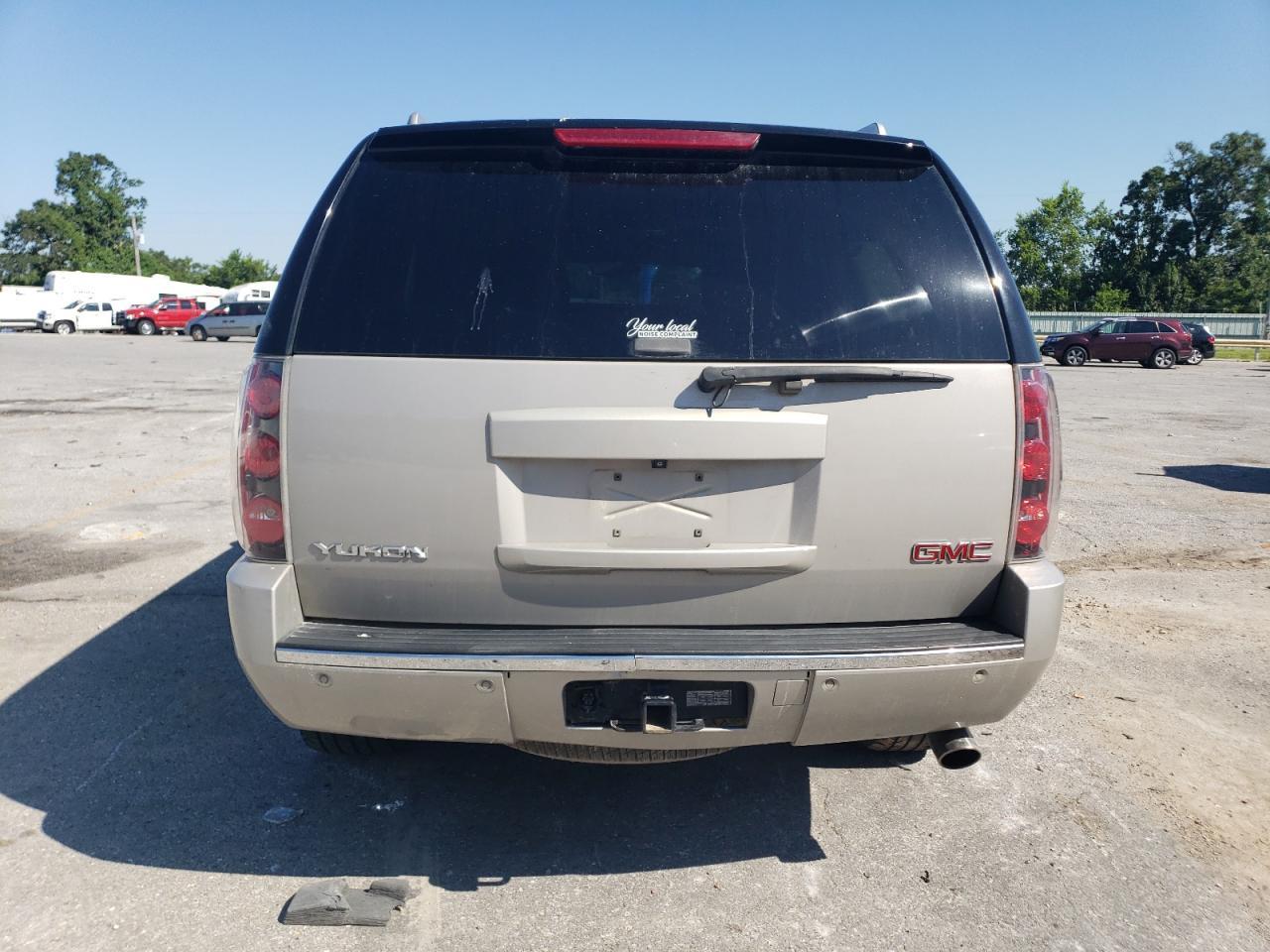 2009 GMC Yukon Denali - Фото 6