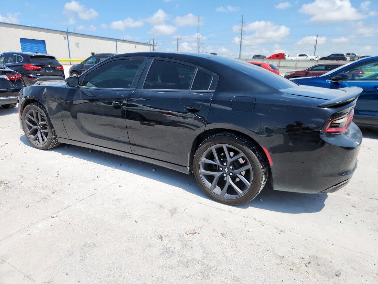 2019 Dodge Charger Sxt - Image 2