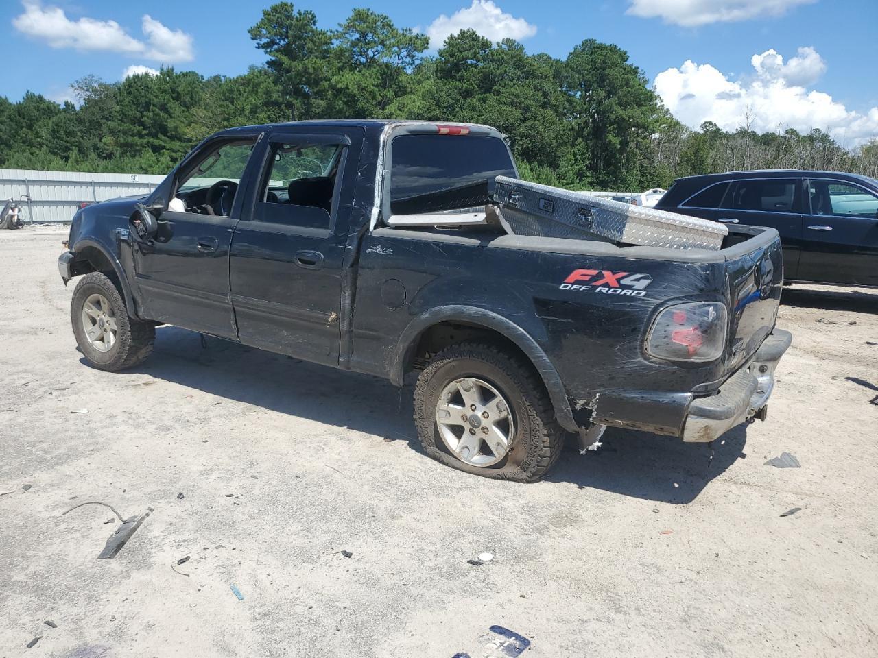 2003 Ford F150 Supercrew - Image 2