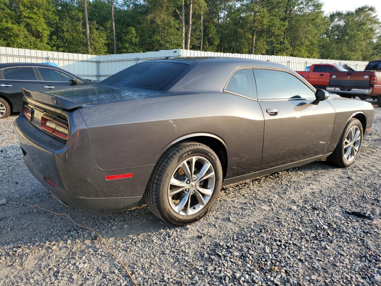 2020 Dodge Challenger Sxt - Фото 3