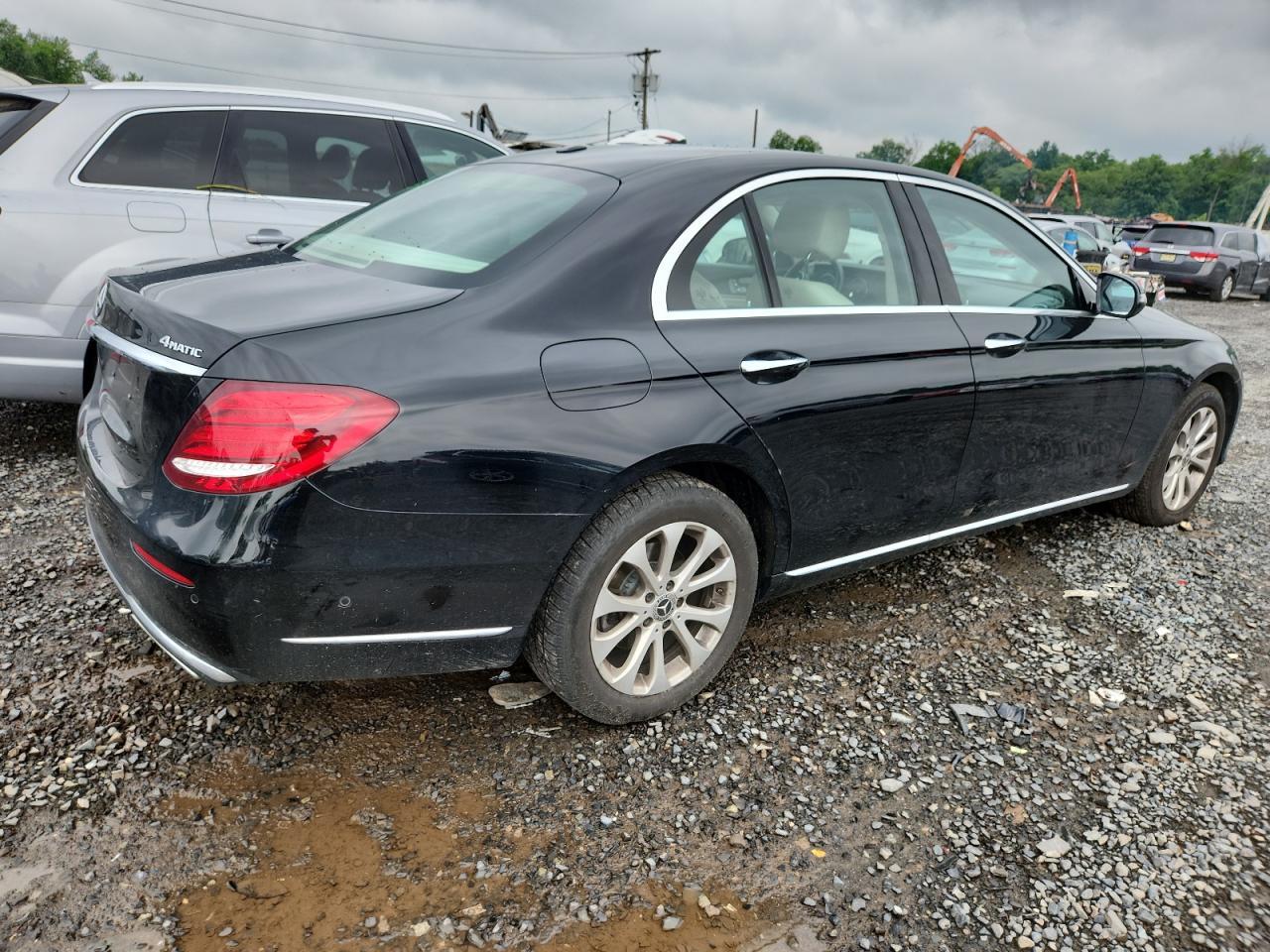 2019 Mercedes-Benz E 300 4Matic - Image 3