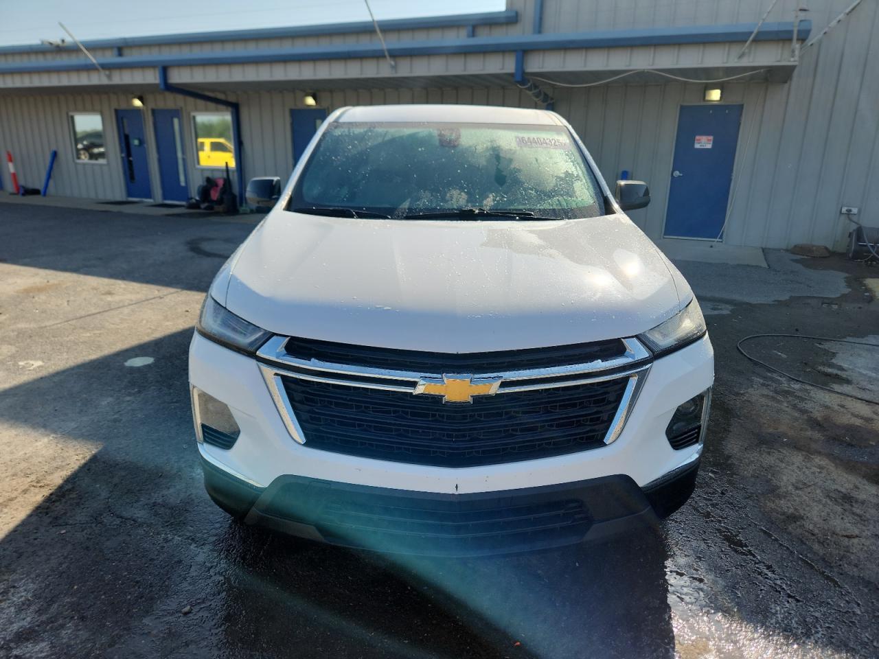 2022 Chevrolet Traverse Ls - Фото 5
