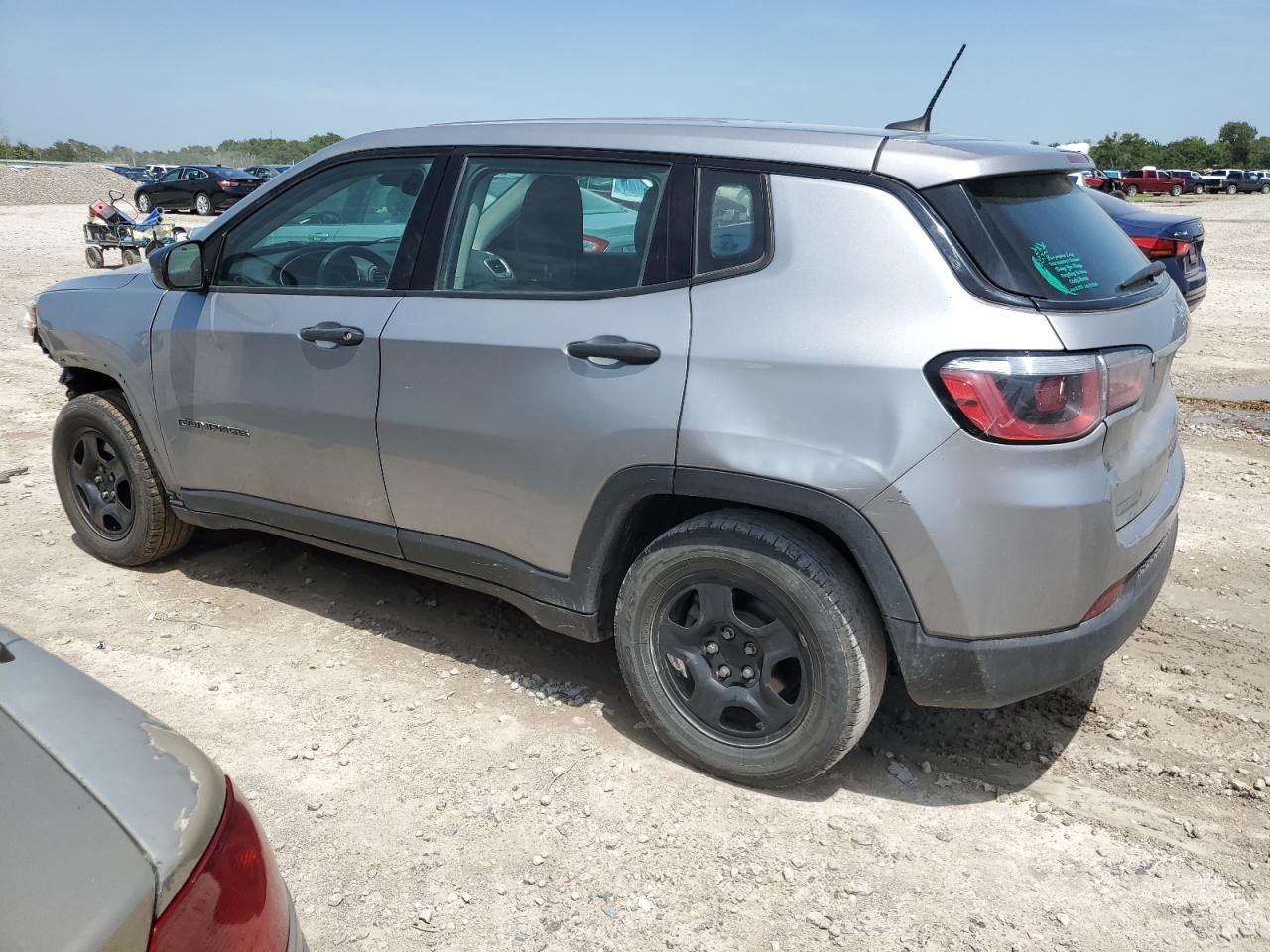 2019 Jeep Compass Sport - Фото 2