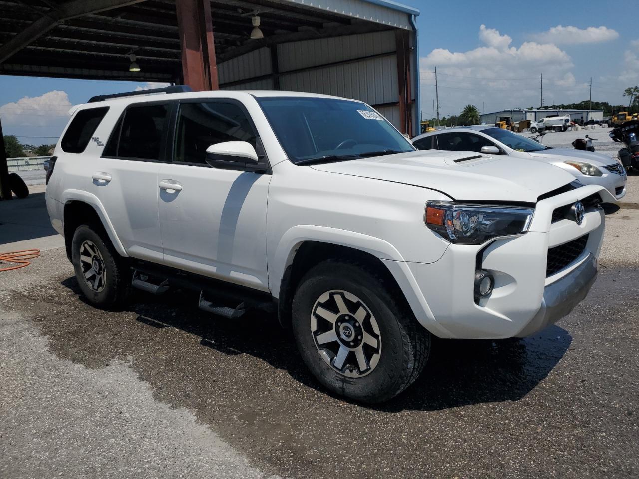 2019 Toyota 4Runner Sr5/Sr5 Premium - Image 4