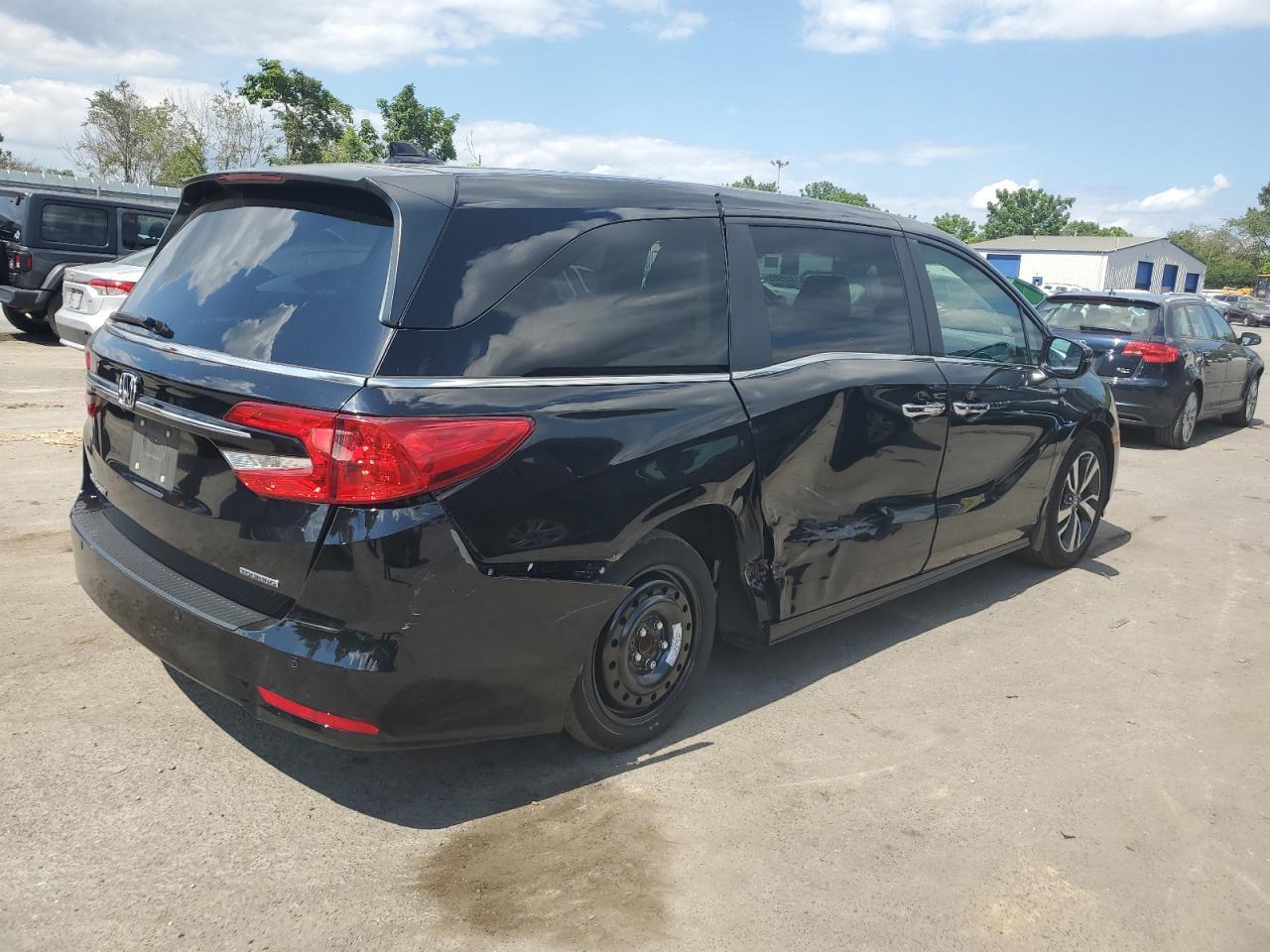 2023 Honda Odyssey Touring - Фото 3