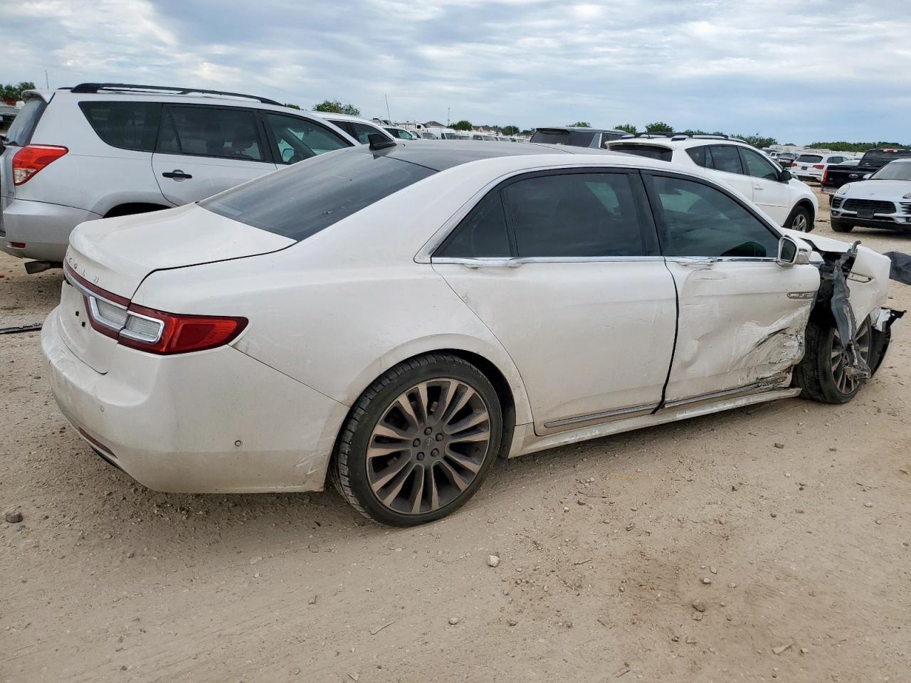 2019 Lincoln Continental Reserve - Фото 3
