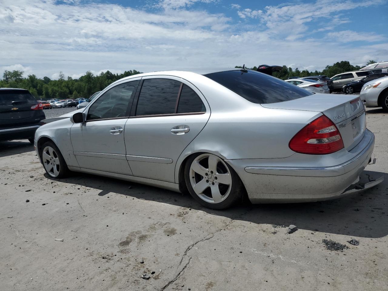 2006 Mercedes-Benz E 500 4Matic - Image 2