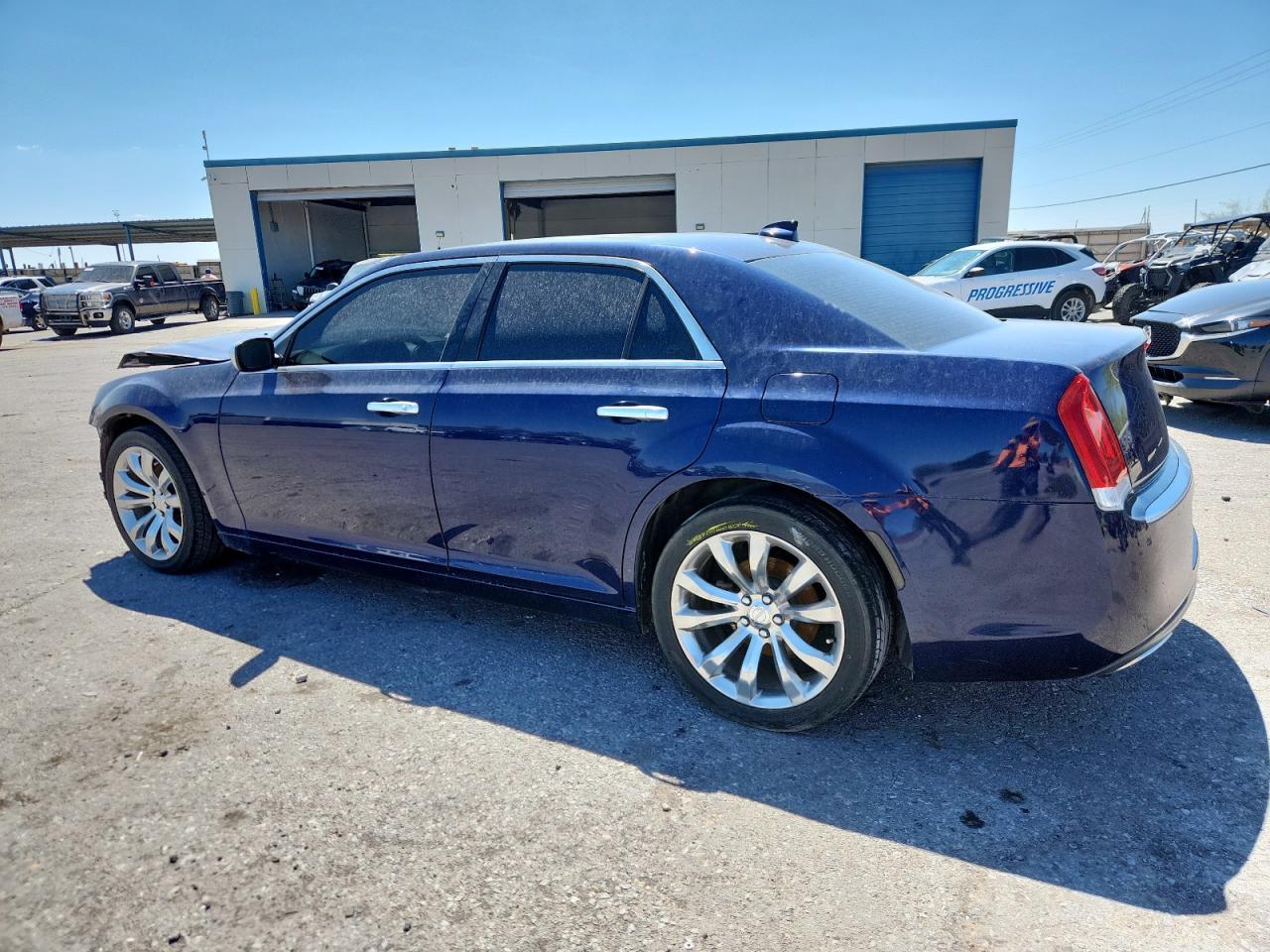2015 Chrysler 300C Platinum - Фото 2