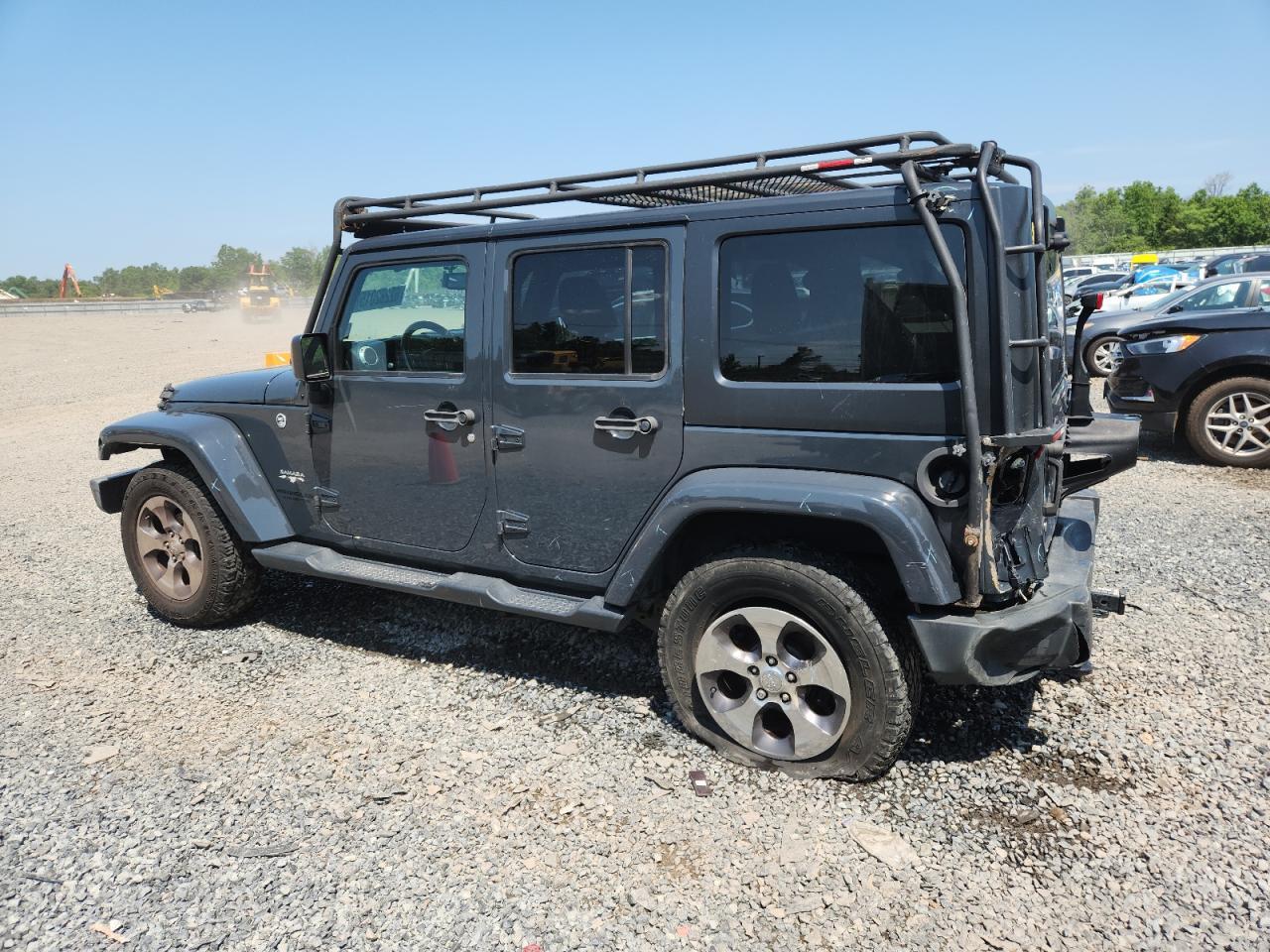 2016 Jeep Wrangler Unlimited Sahara - Фото 2