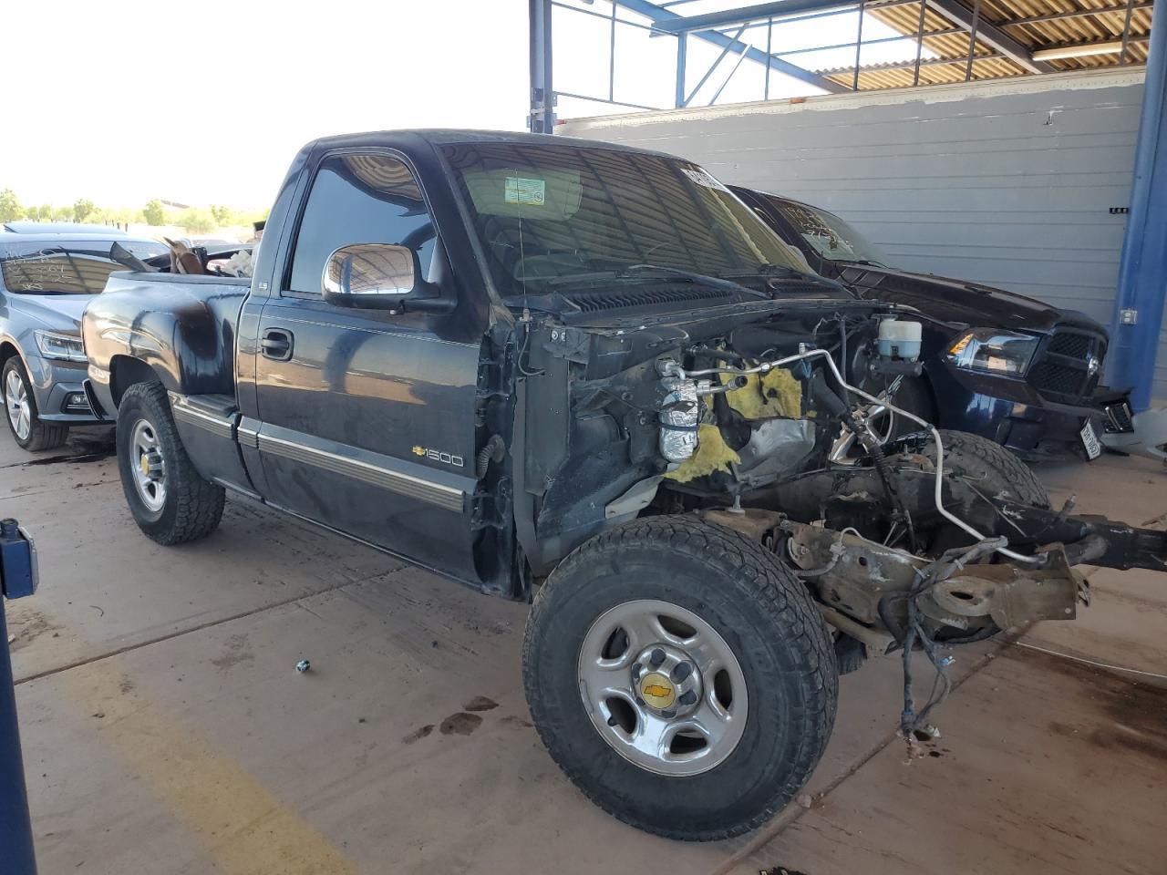 2002 Chevrolet Silverado C1500 - Image 4