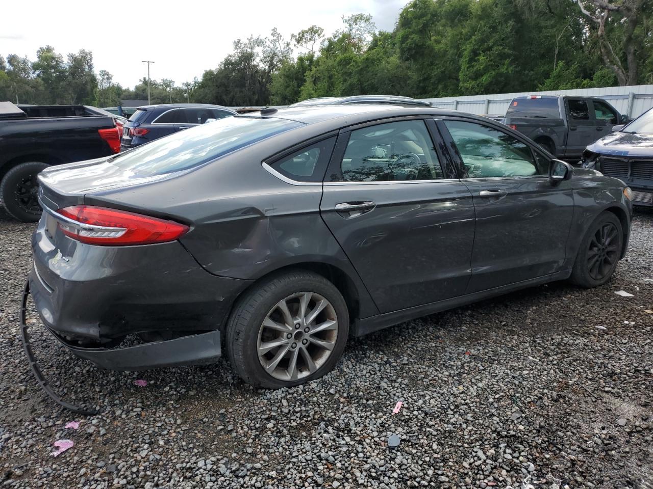 2017 Ford Fusion Se - Image 3