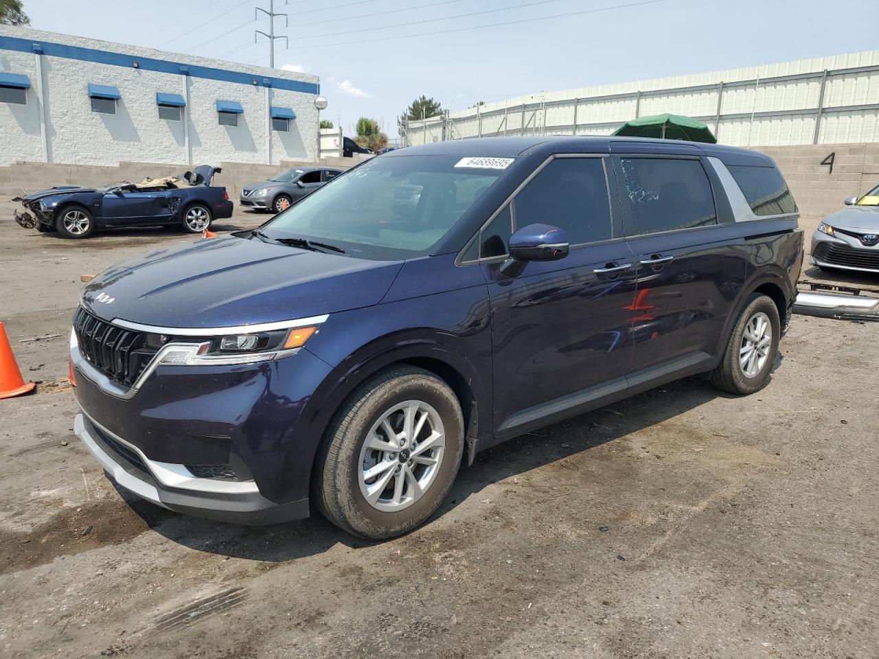 2024 Kia Carnival Lx