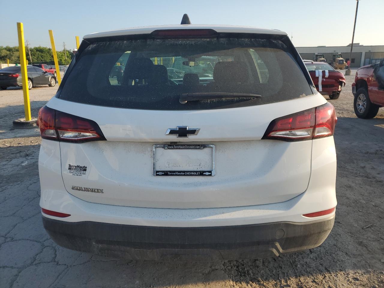 2022 Chevrolet Equinox Ls - Image 6