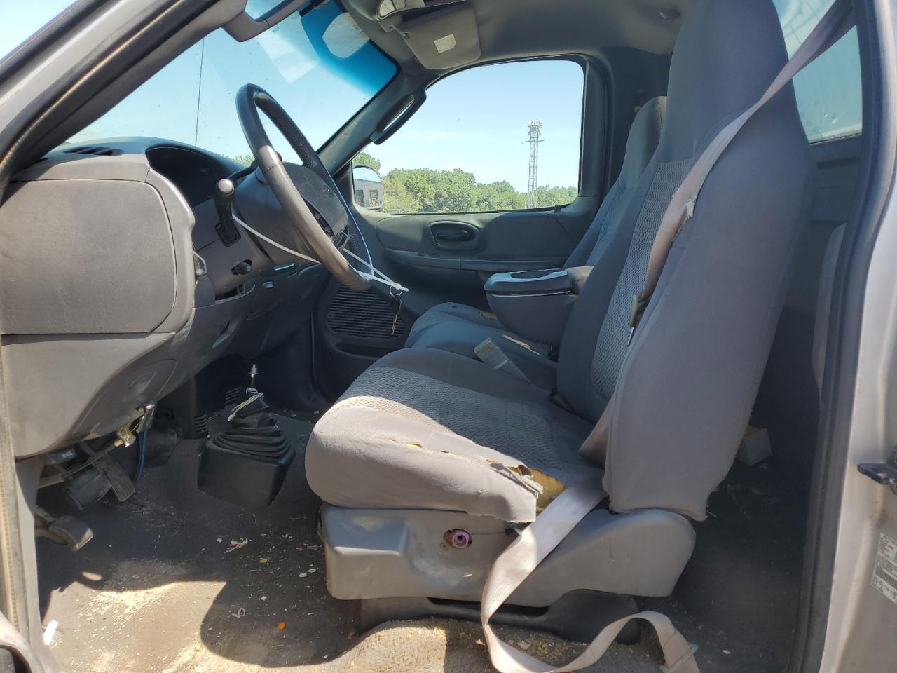 2003 Ford F150 - Image 7