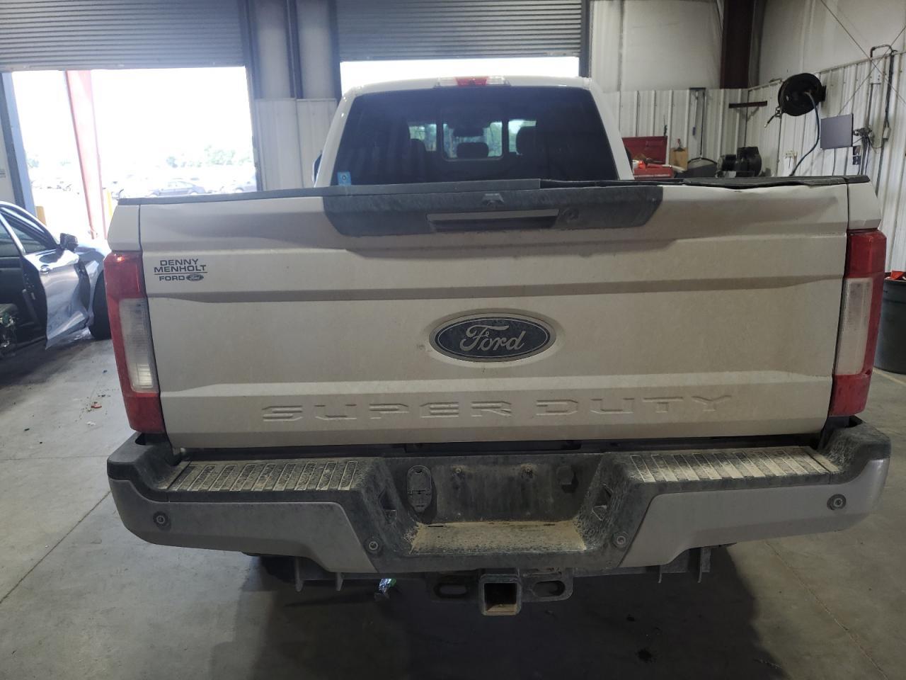 2017 Ford F350 Super Duty - Image 6