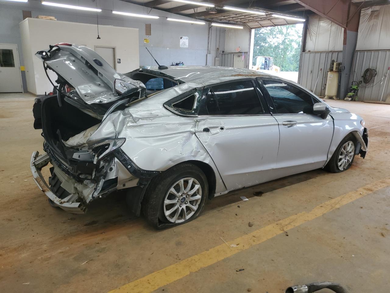 2016 Ford Fusion S - Фото 3