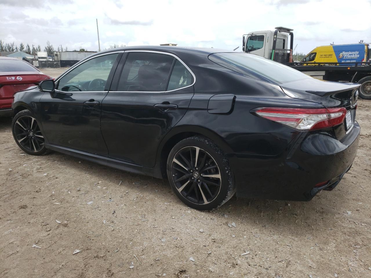2018 Toyota Camry Xse - Фото 2