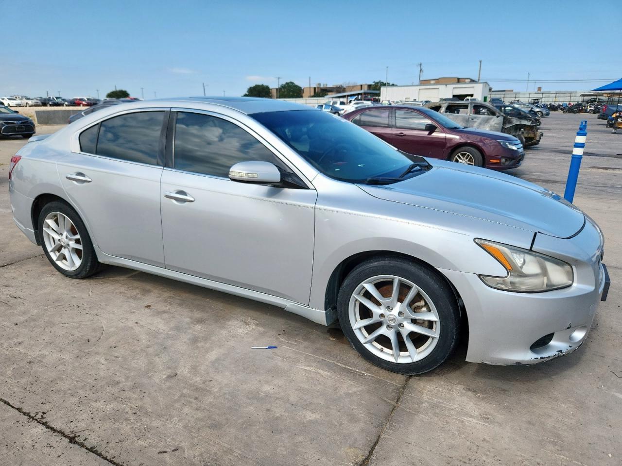 2010 Nissan Maxima S - Фото 4