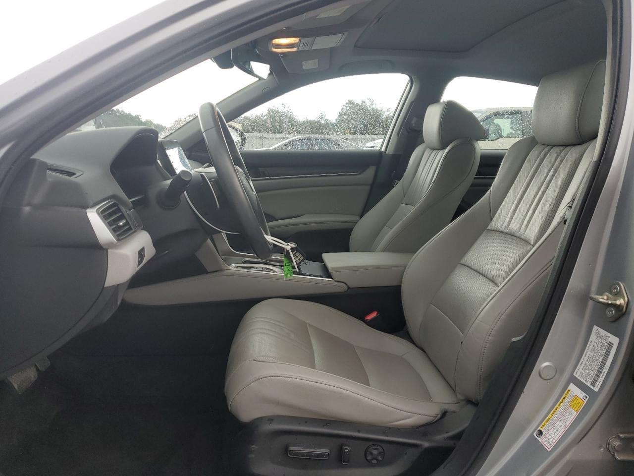 2019 Honda Accord Hybrid Exl - Image 7