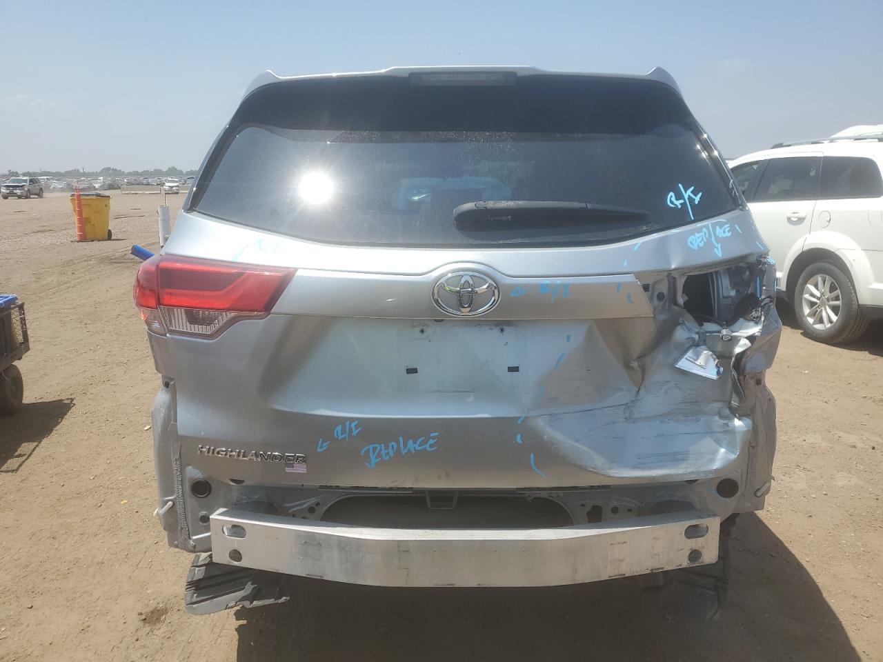 2019 Toyota Highlander Le - Image 6