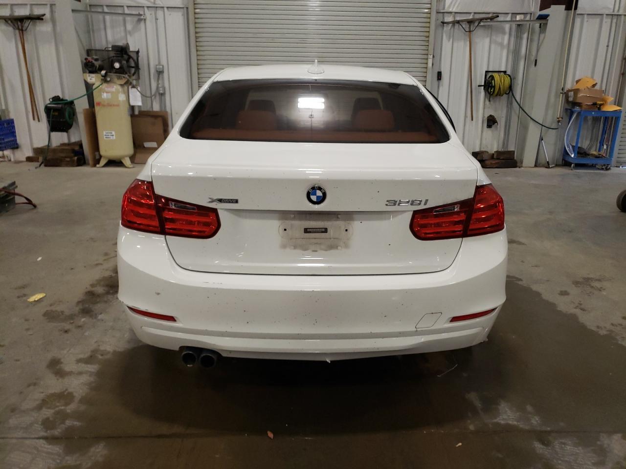 2013 BMW 328 Xi - Image 6