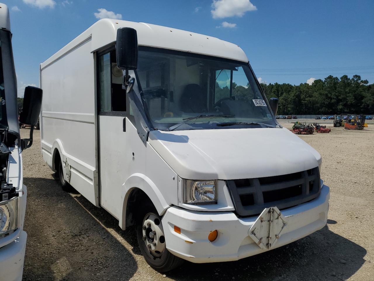 2015 Isuzu Npr - Фото 4