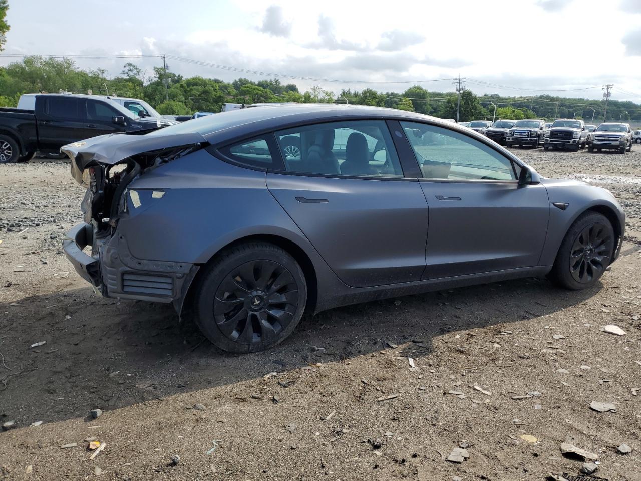 2022 Tesla Model 3 - Фото 3