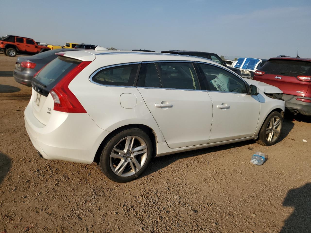 2015 Volvo V60 Premier - Фото 3