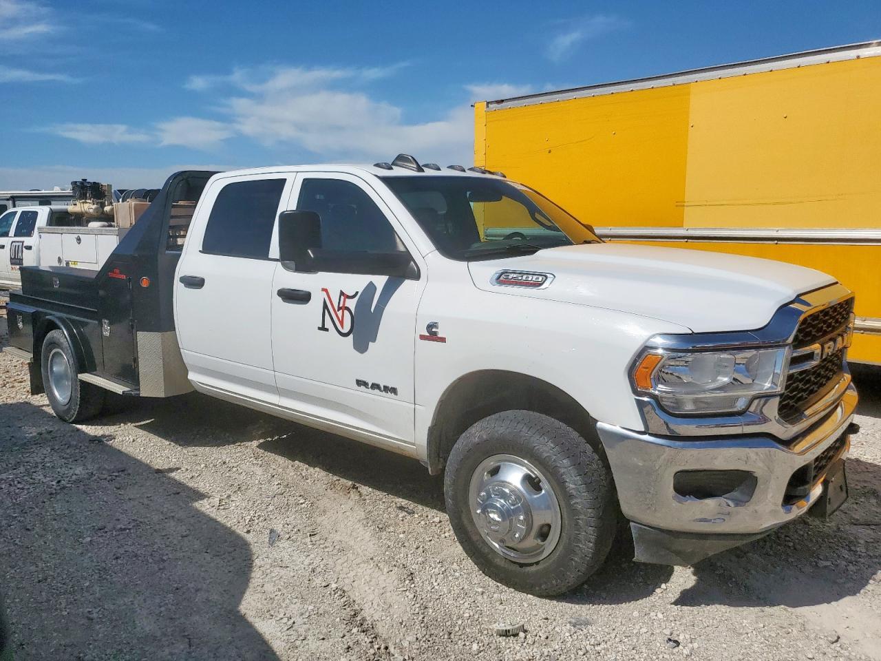 2022 Ram 3500 - Image 4