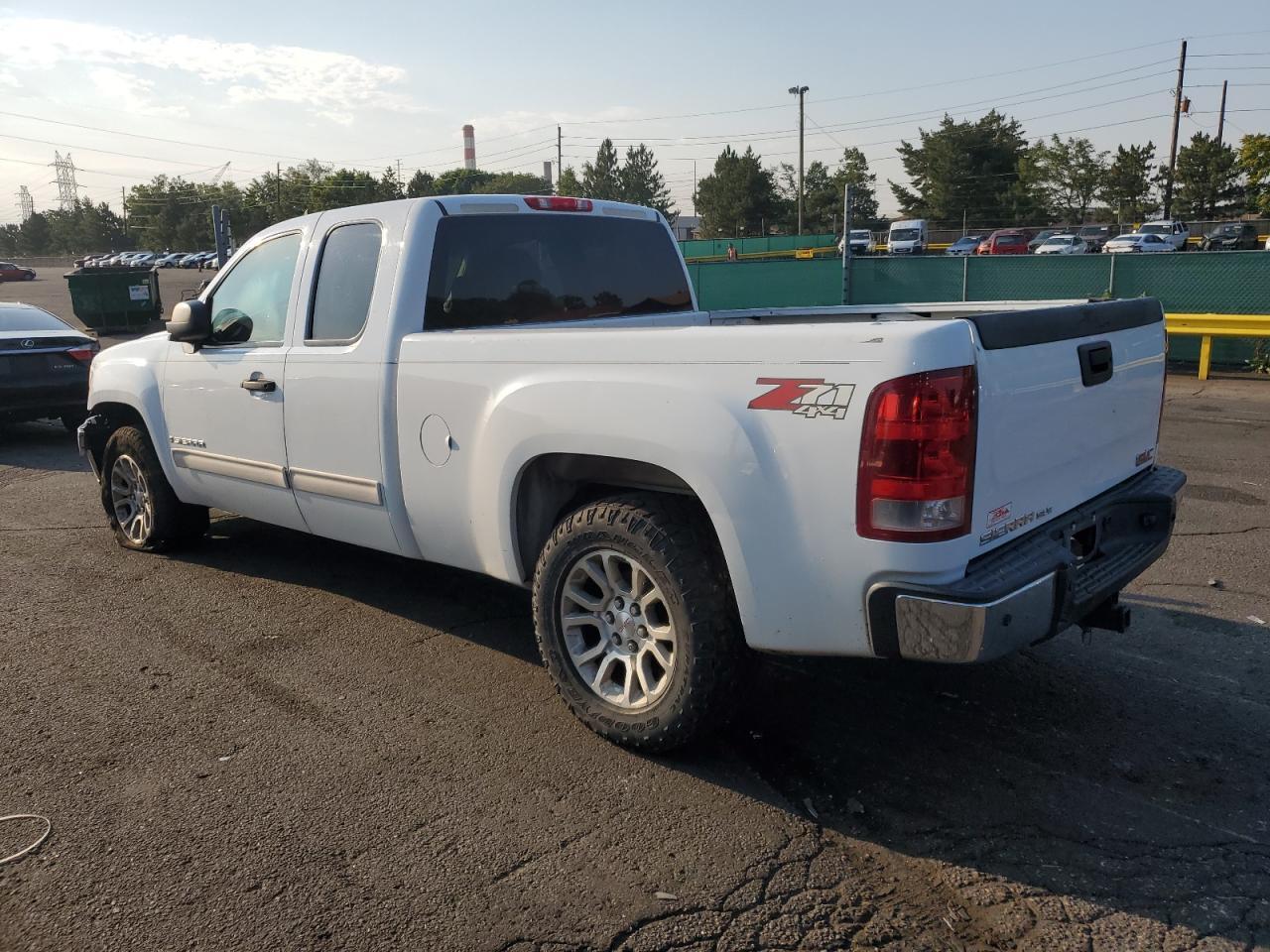 2008 GMC Sierra K1500 - Фото 2