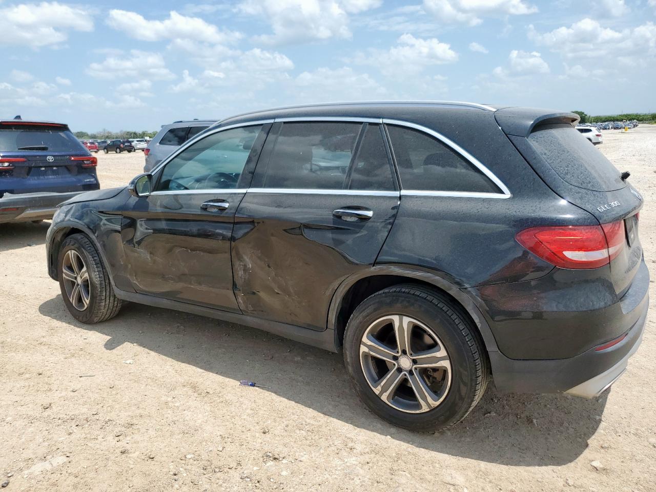 2017 Mercedes-Benz Glc 300 - Фото 2