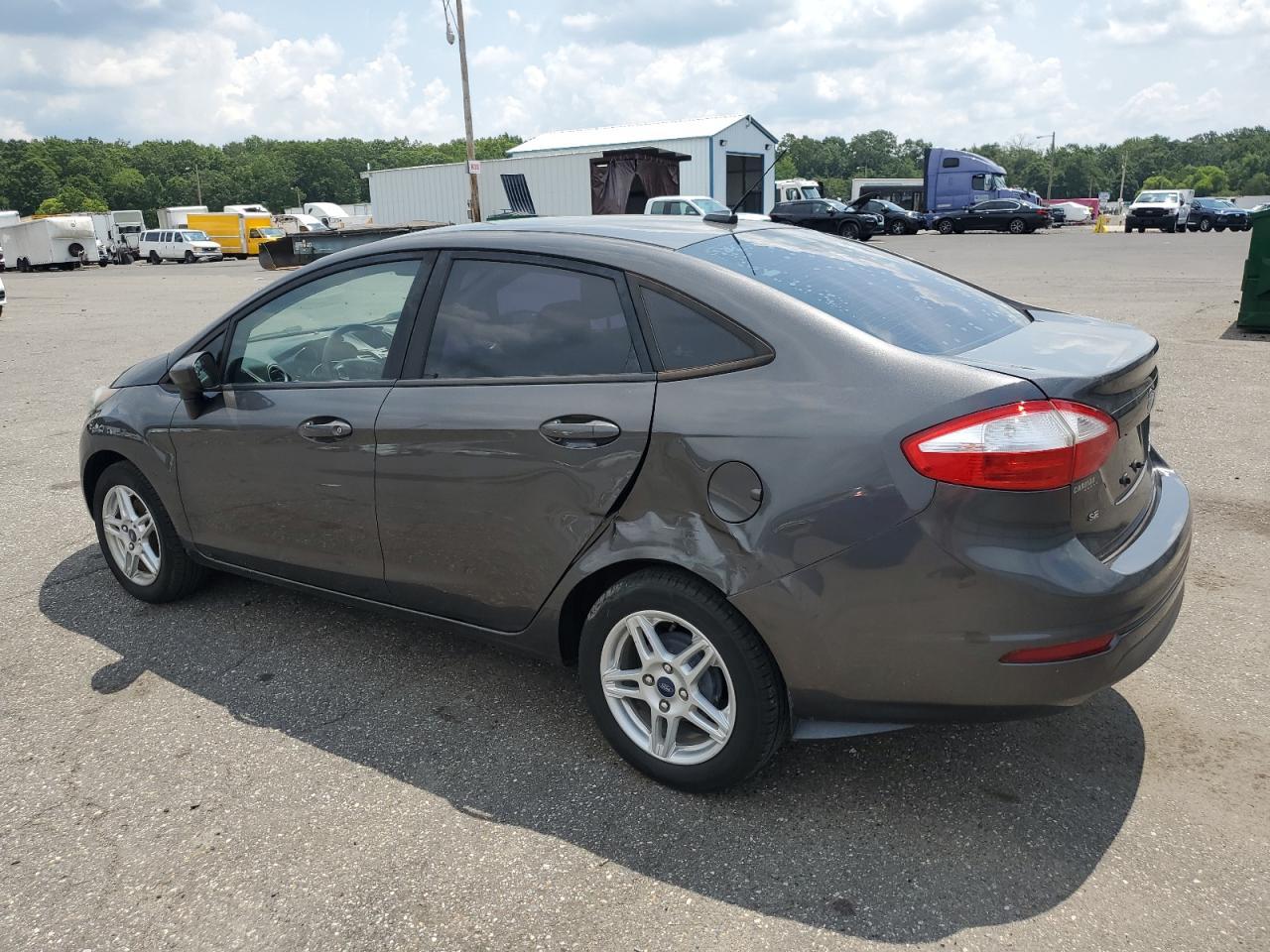 2018 Ford Fiesta Se - Фото 2