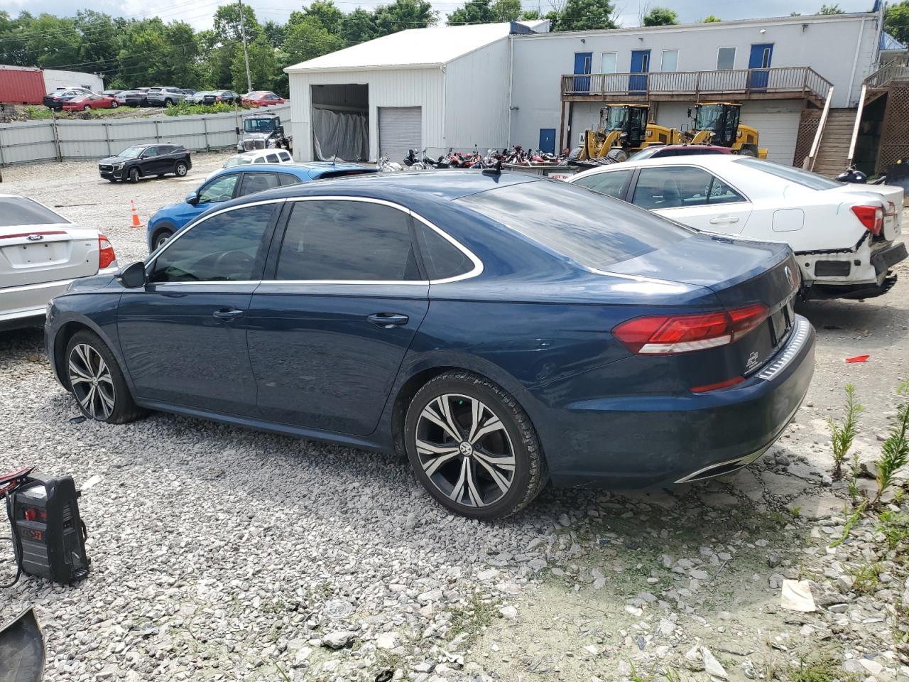 2022 Volkswagen Passat Se - Image 2
