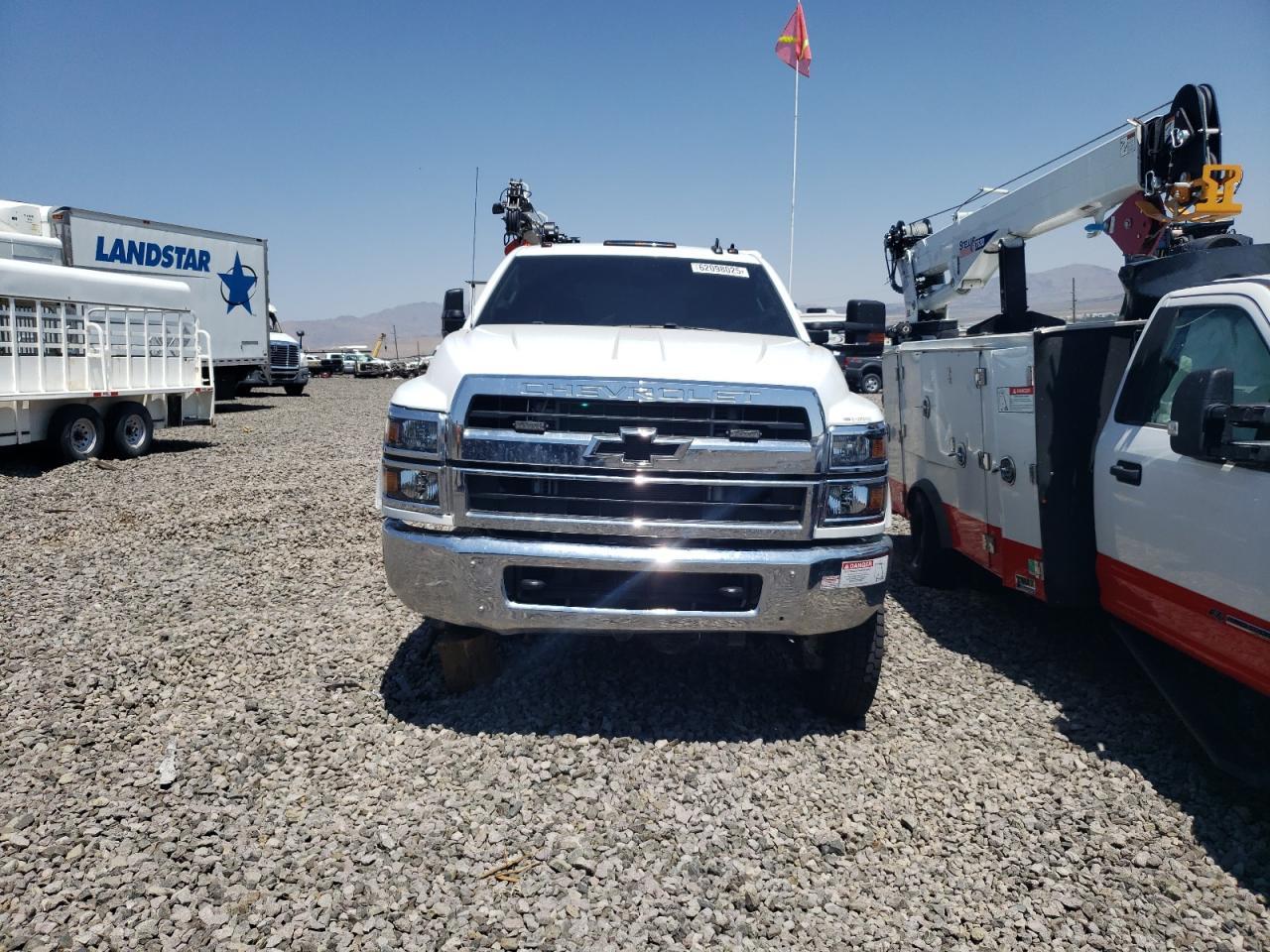 2022 Chevrolet Silverado Medium Duty - Image 5