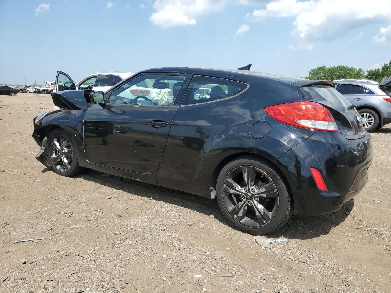 2017 Hyundai Veloster - Image 2