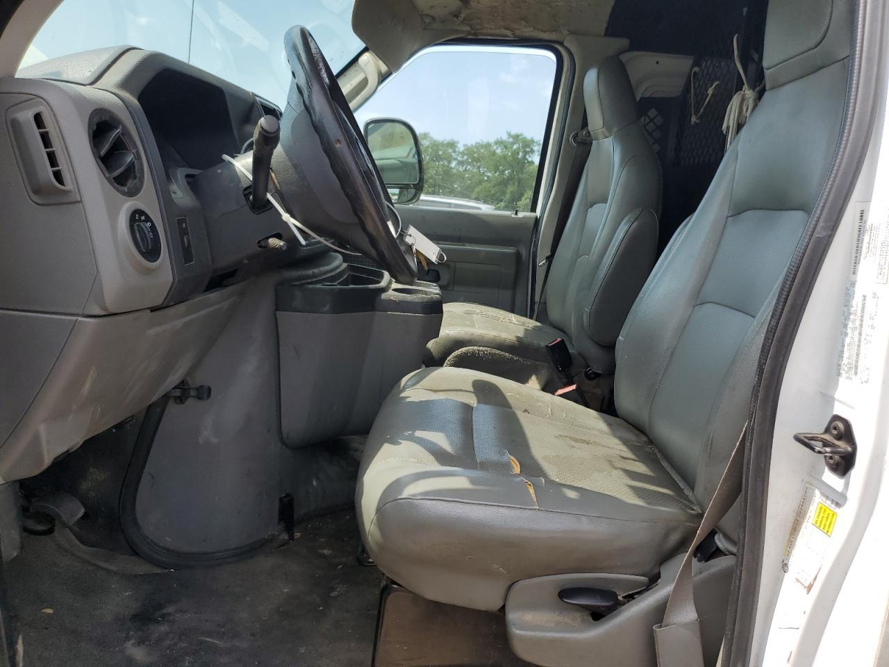 2014 Ford Econoline E250 Van - Фото 7