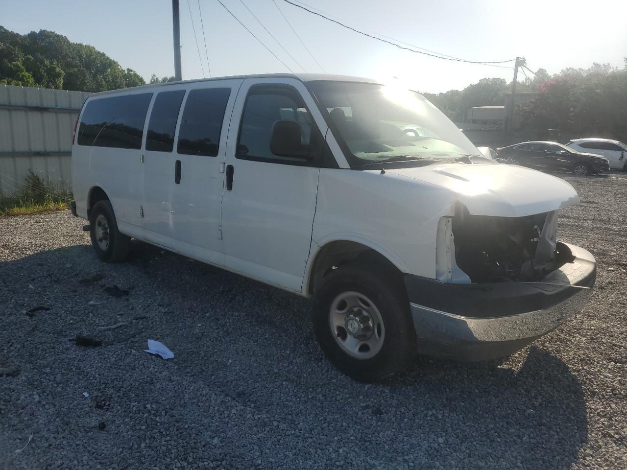2018 Chevrolet Express G3500 Lt - Image 4