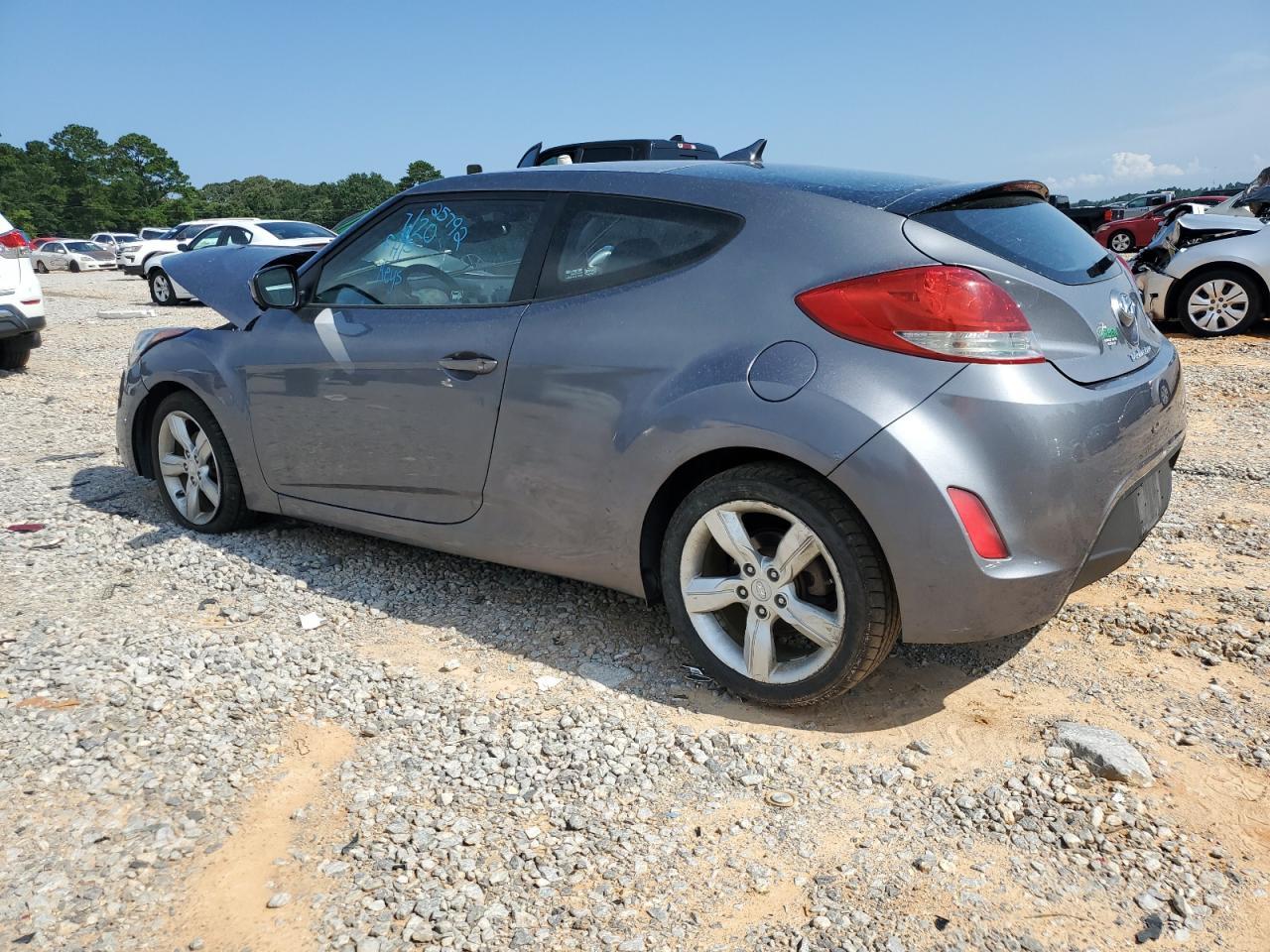 2012 Hyundai Veloster - Фото 2