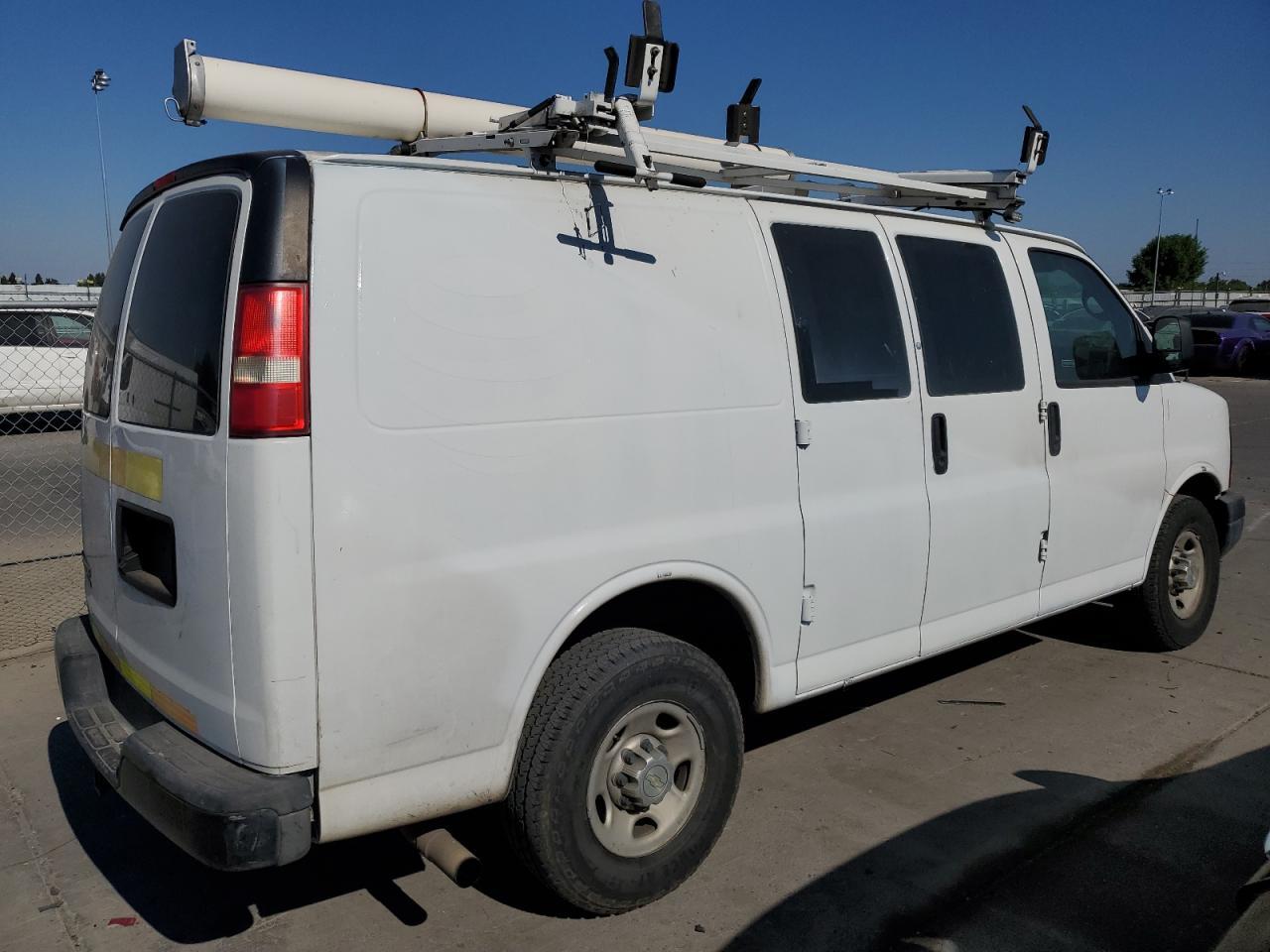 2013 Chevrolet Express G2500 - Image 3