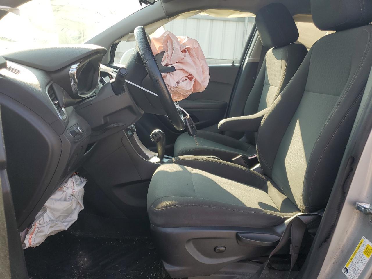 2020 Chevrolet Trax Ls - Image 7