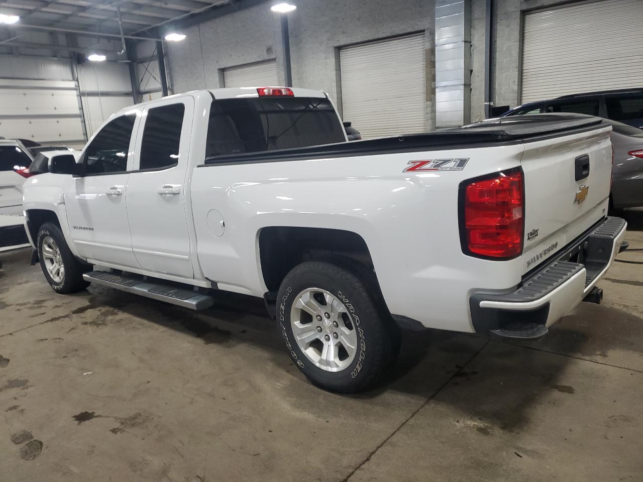 2017 Chevrolet Silverado K1500 Lt - Фото 2