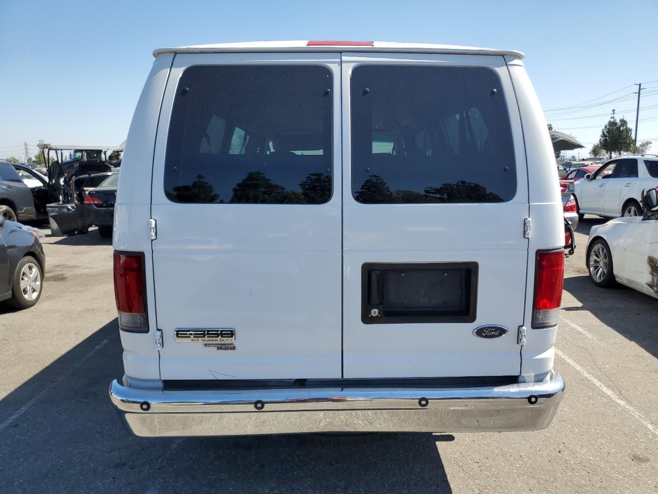 2007 Ford Econoline E350 Super Duty Wagon - Фото 6