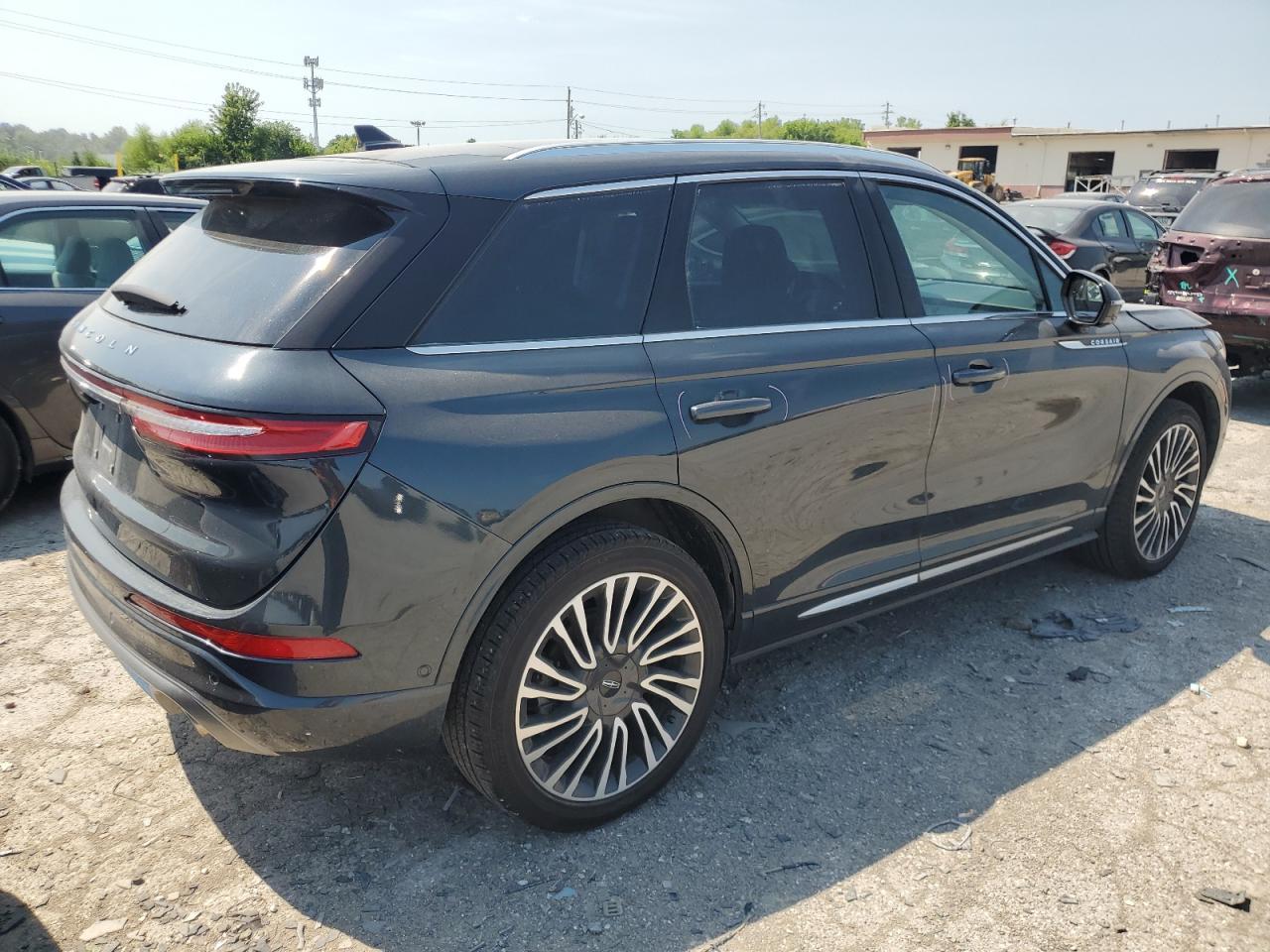 2021 Lincoln Corsair Reserve - Фото 3