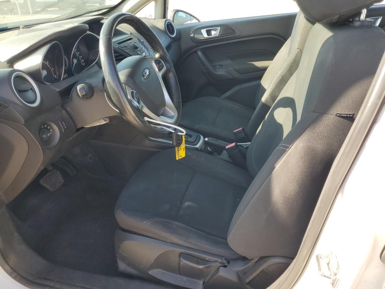 2015 Ford Fiesta Se - Image 7