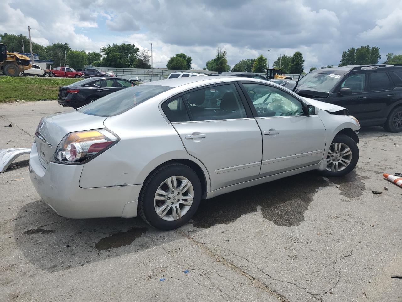 2012 Nissan Altima Base - Image 3